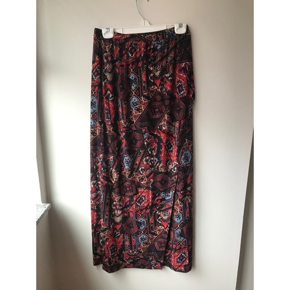 Nordstrom Dresses & Skirts - 🌿 Gorgeous Nordstrom Boho Red Colorful Maxi Skirt